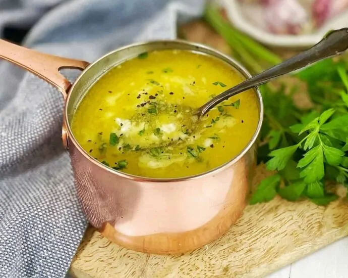 How to Make Garlic Butter Sauce for Any Seafood Dish